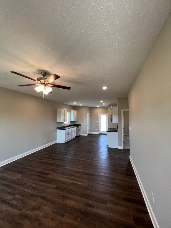 Building Photo - 406 St George Wy