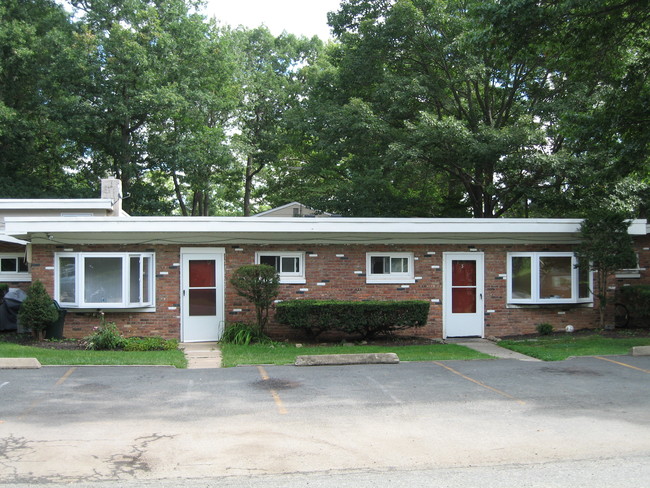 Building Photo - Brady Park Apartments