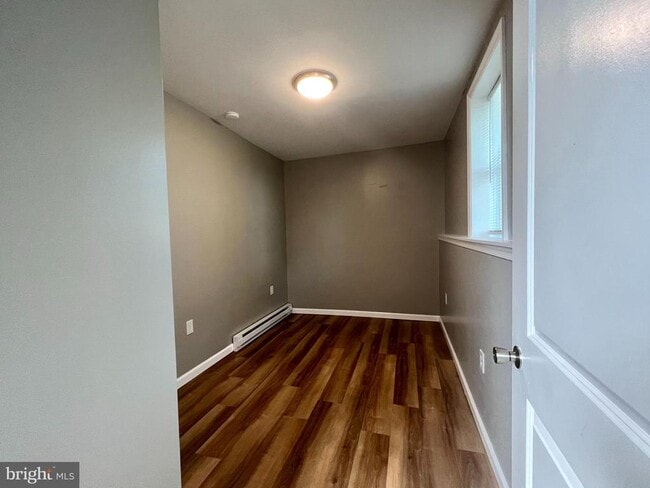 Building Photo - 6 Laurel Hill Ln