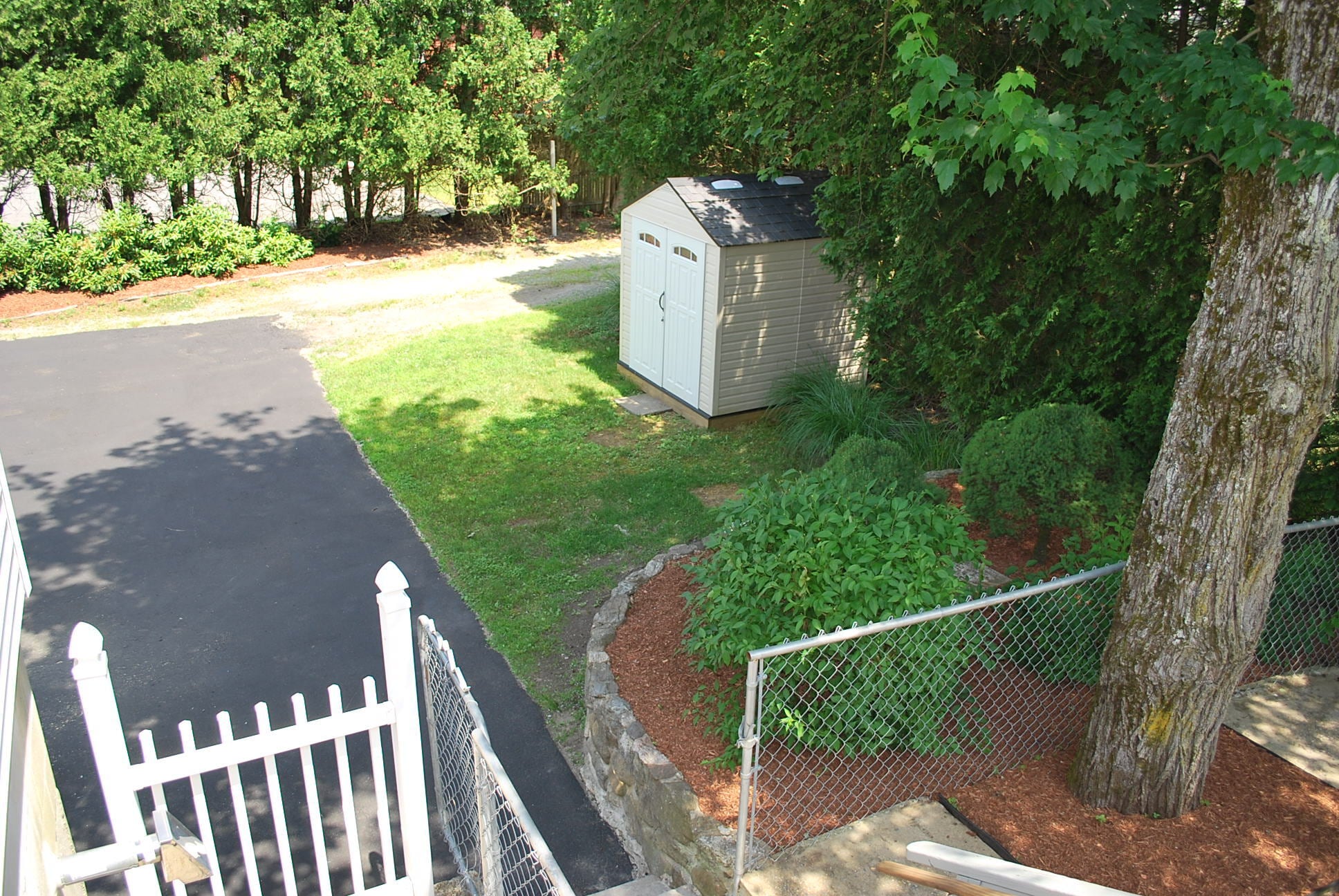 Building Photo - 316 Rollstone Rd