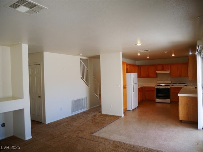 Building Photo - 2313 Avery Dr