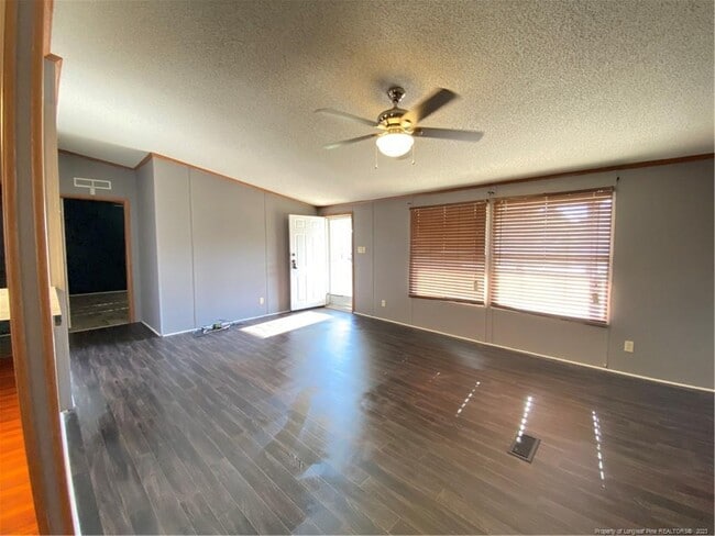 Building Photo - 217 Longhill Dr