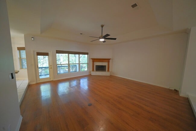 Building Photo - Beautifully Updated Home in Olympia Hills ...