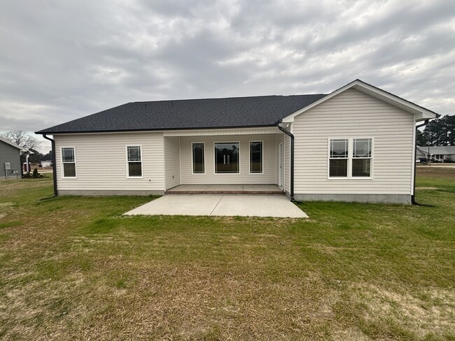 Building Photo - 127 Godwin Ln