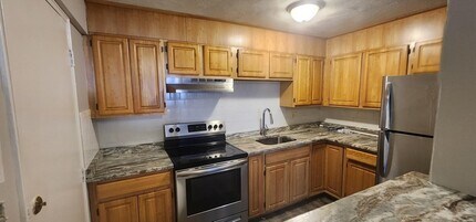 Building Photo - 55 Elmwood Park