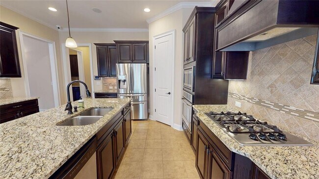 Building Photo - 170 S Charleson Crossing