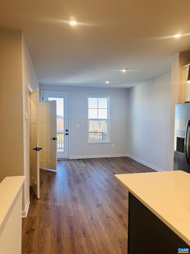 Building Photo - 2225 Woodburn Rd