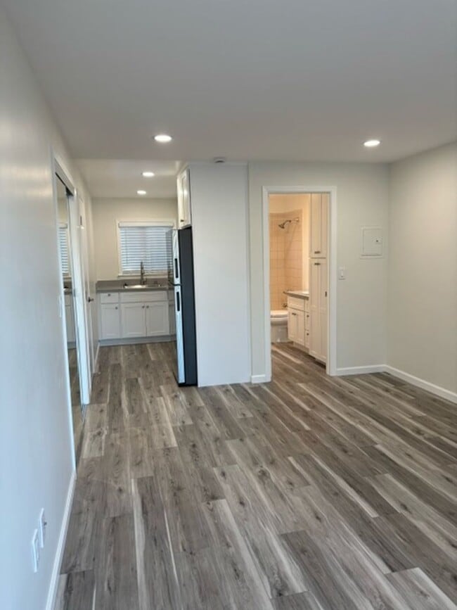Building Photo - Beautiful Brand New Studio in ideal Monterey Sunbelt location