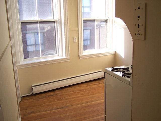 Building Photo - 110 Willow St