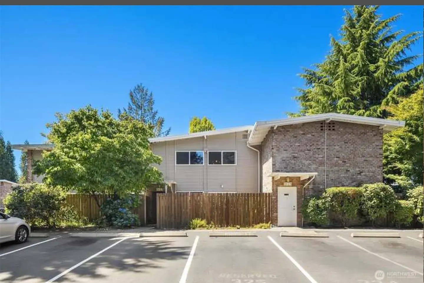 Building Photo - 12252 SE 59th St