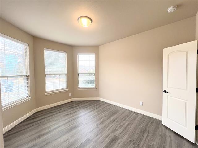 Building Photo - 1001 Summer Ln