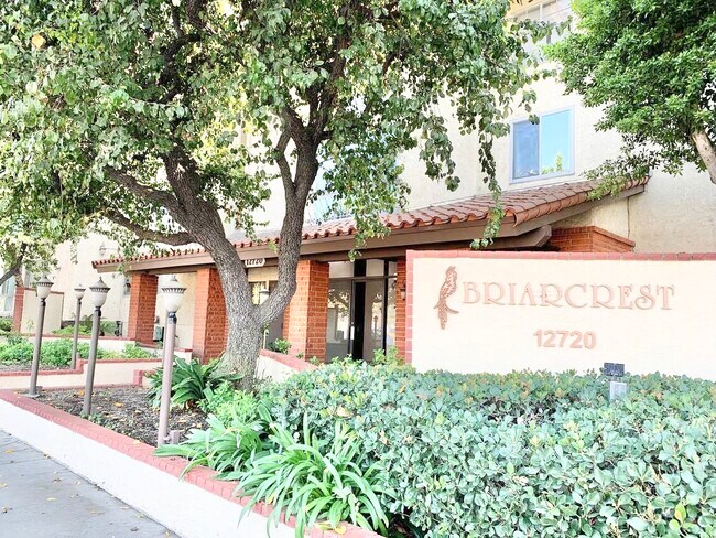 Building Photo - 12720 Burbank Blvd