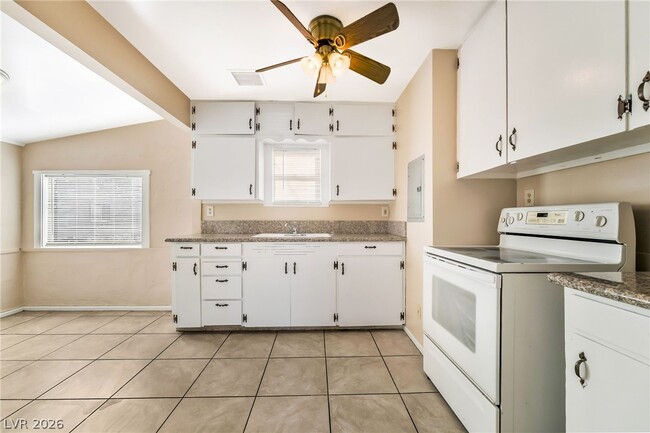 Building Photo - 663 Avenue C