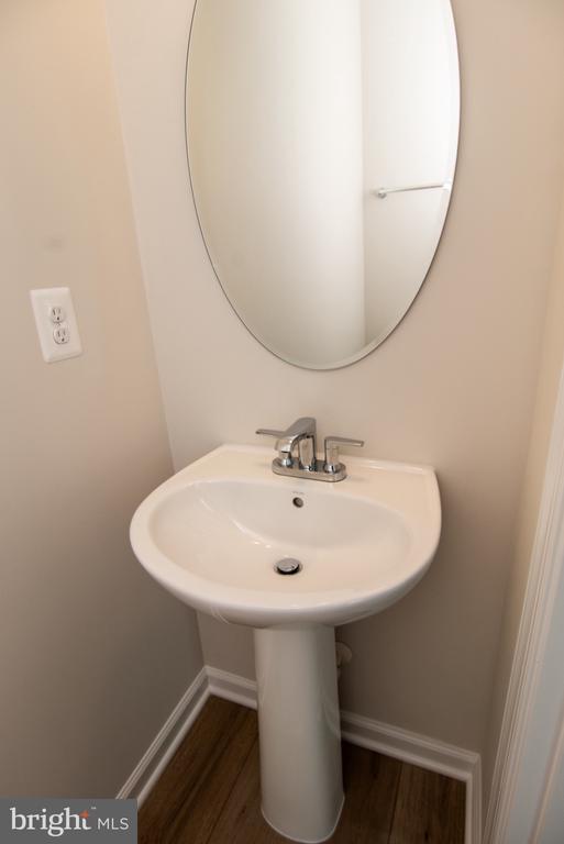 Building Photo - 9376 Tanfield Dr