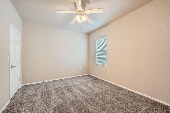 Building Photo - 120 Muir Ct