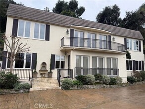 Building Photo - 980 Ellington Ln