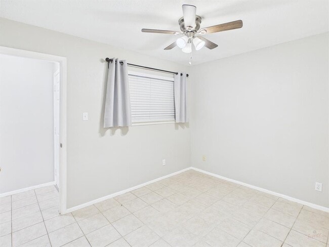 Building Photo - 2500 Burleson Rd