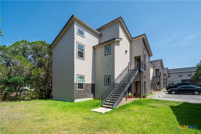 Building Photo - 3067 View Ridge Dr
