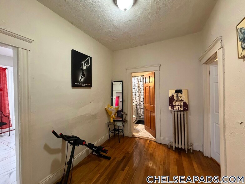 Building Photo - 4 Lafayette Ave