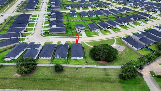 Building Photo - 1618 Westway Dr