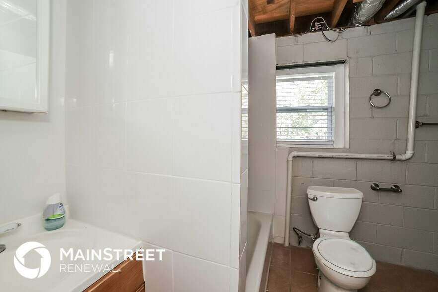 Building Photo - 8339 Reinosa Way