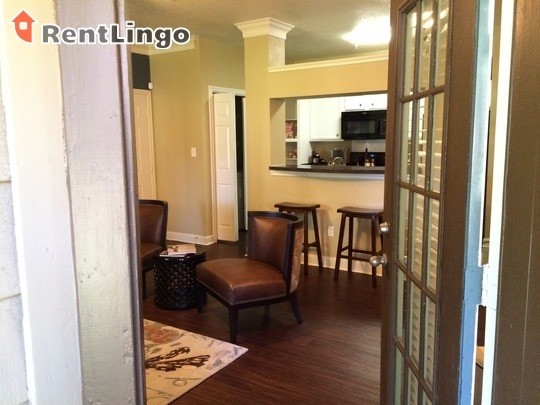 Building Photo - 10801 Legacy Park Dr