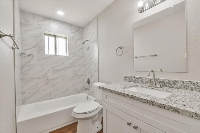 Building Photo - 23102 Wintergate Dr