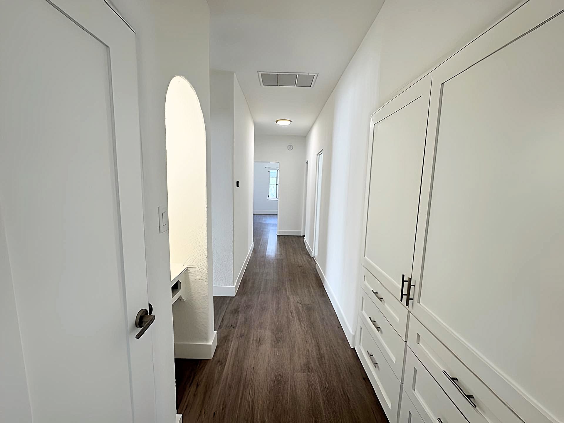 Building Photo - 126 N Hamilton Dr