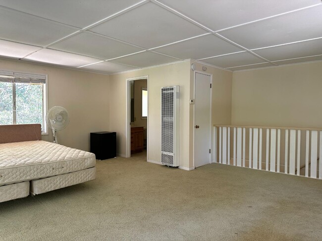 Building Photo - 25228 La Loma Dr