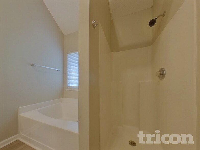 Building Photo - 9313 Scarlett Dr SW