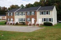 Building Photo - 3 BR TOWNHOUSE IN PRINCE GEORGE COMMONS