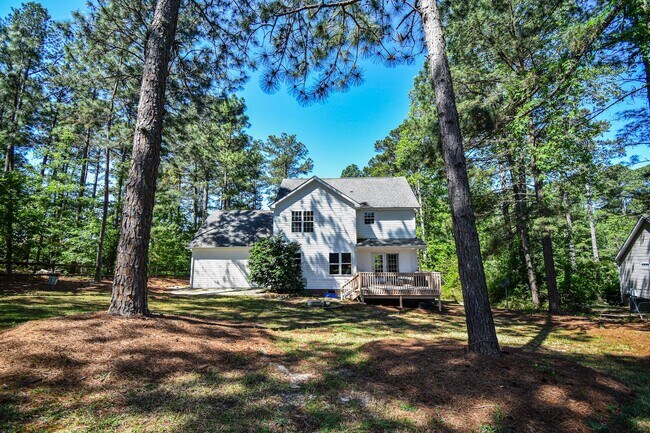 Building Photo - 66 Forest Pond Rd