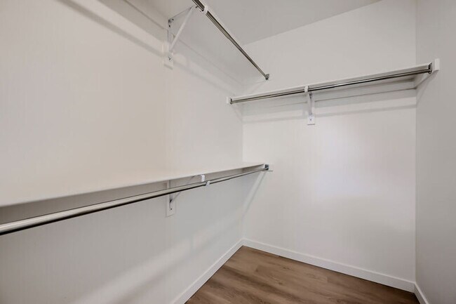 Building Photo - 6463 Crossdrum Point
