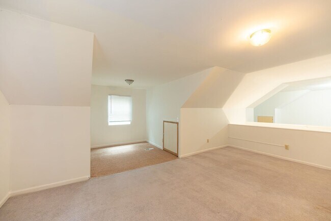 Building Photo - 4916 Gold Crest Dr