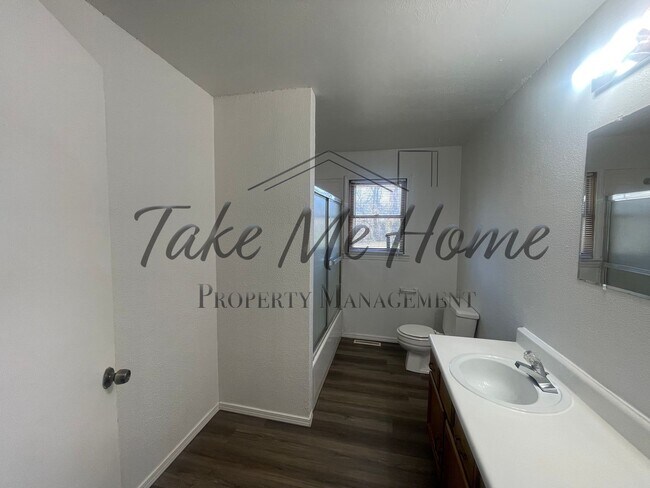 Building Photo - IDEAL LOCATION! 3-Bed, 2-Bath Home with 2-Car Garage in Kickapoo School District!