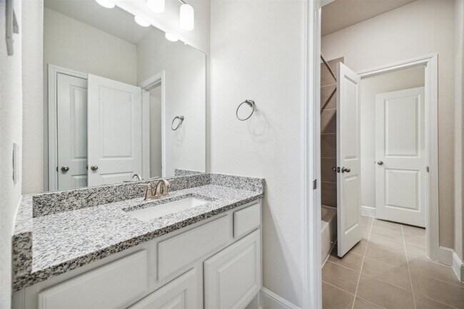 Building Photo - 13803 Dorado Pointe Dr