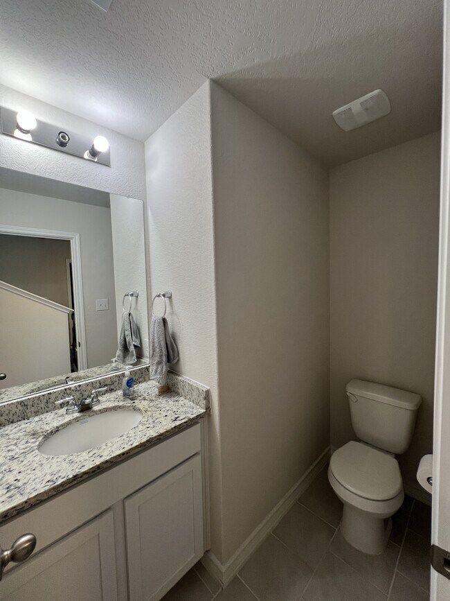 Building Photo - 317 Denison Dm