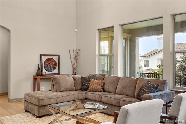 Building Photo - 15252 W Warren Dr