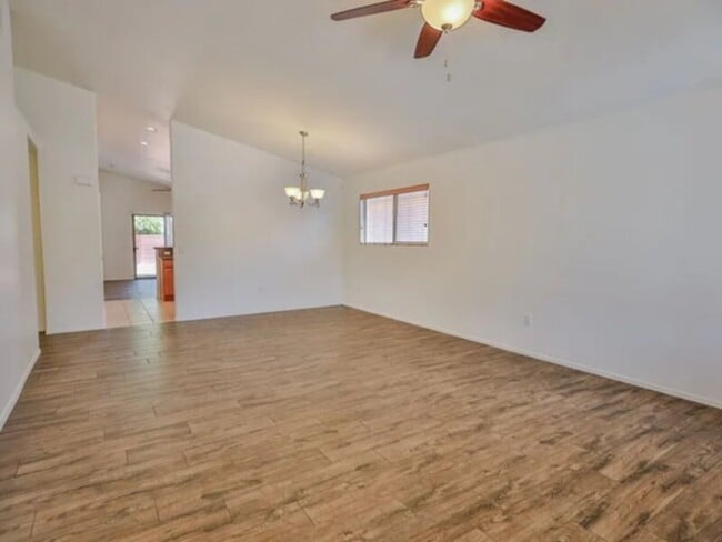 Building Photo - Spacious single story, 4 Bedroom / 2 Bath