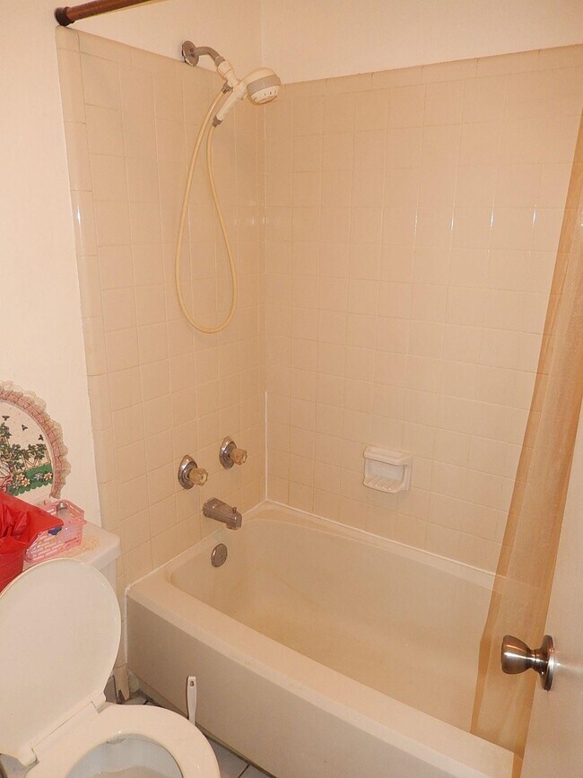 Building Photo - 5800 Doonesbury Ct