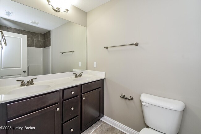 Building Photo - 10620 Brook Chase Ct