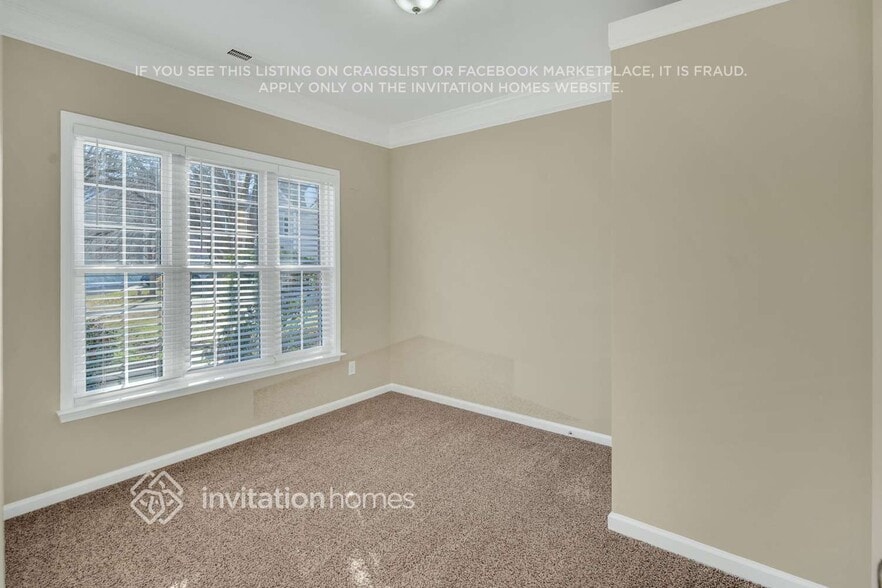 Building Photo - 2303 Coneflower Dr