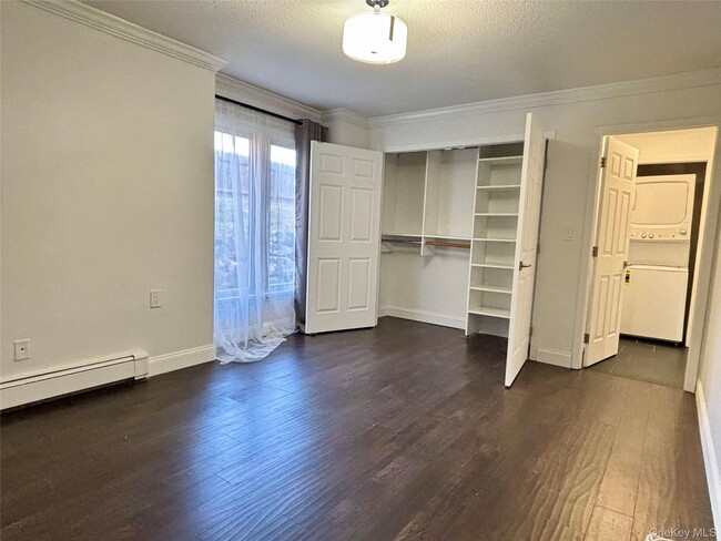 Building Photo - 12 Granada Crescent