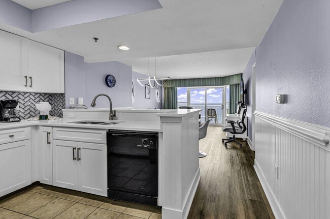 Building Photo - 2506 N Ocean Blvd