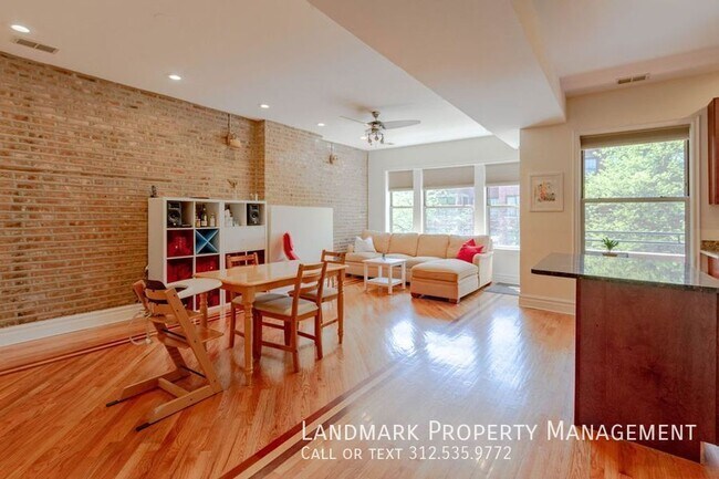 Building Photo - 4853 S Vincennes-Unit 205