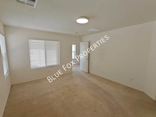 Building Photo - 7862 W Sacramento Hill Dr