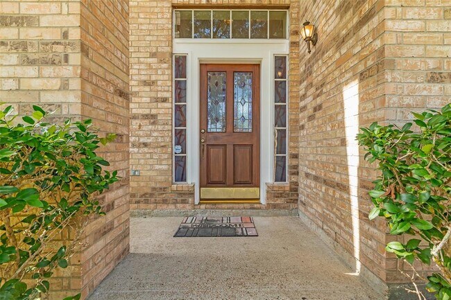 Building Photo - 16343 Mellow Oaks Ln