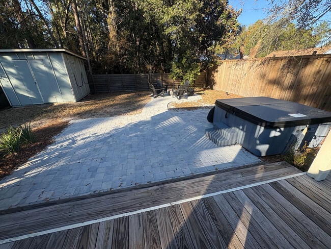 Building Photo - 106 Georgie St