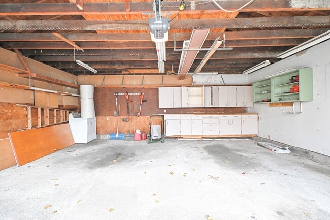 Building Photo - 4110 Eileen Dr