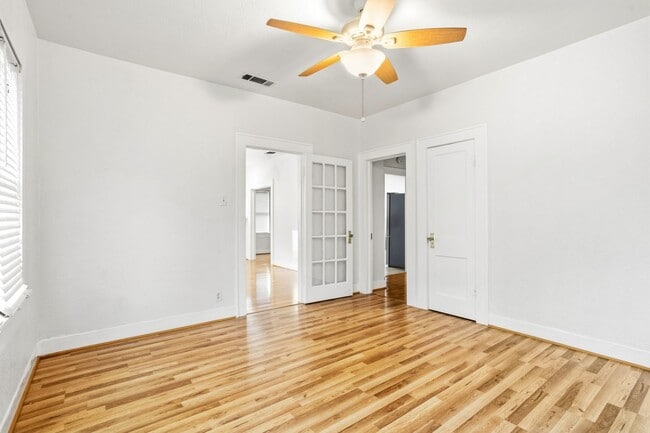 Building Photo - 1705 Virginia Pl